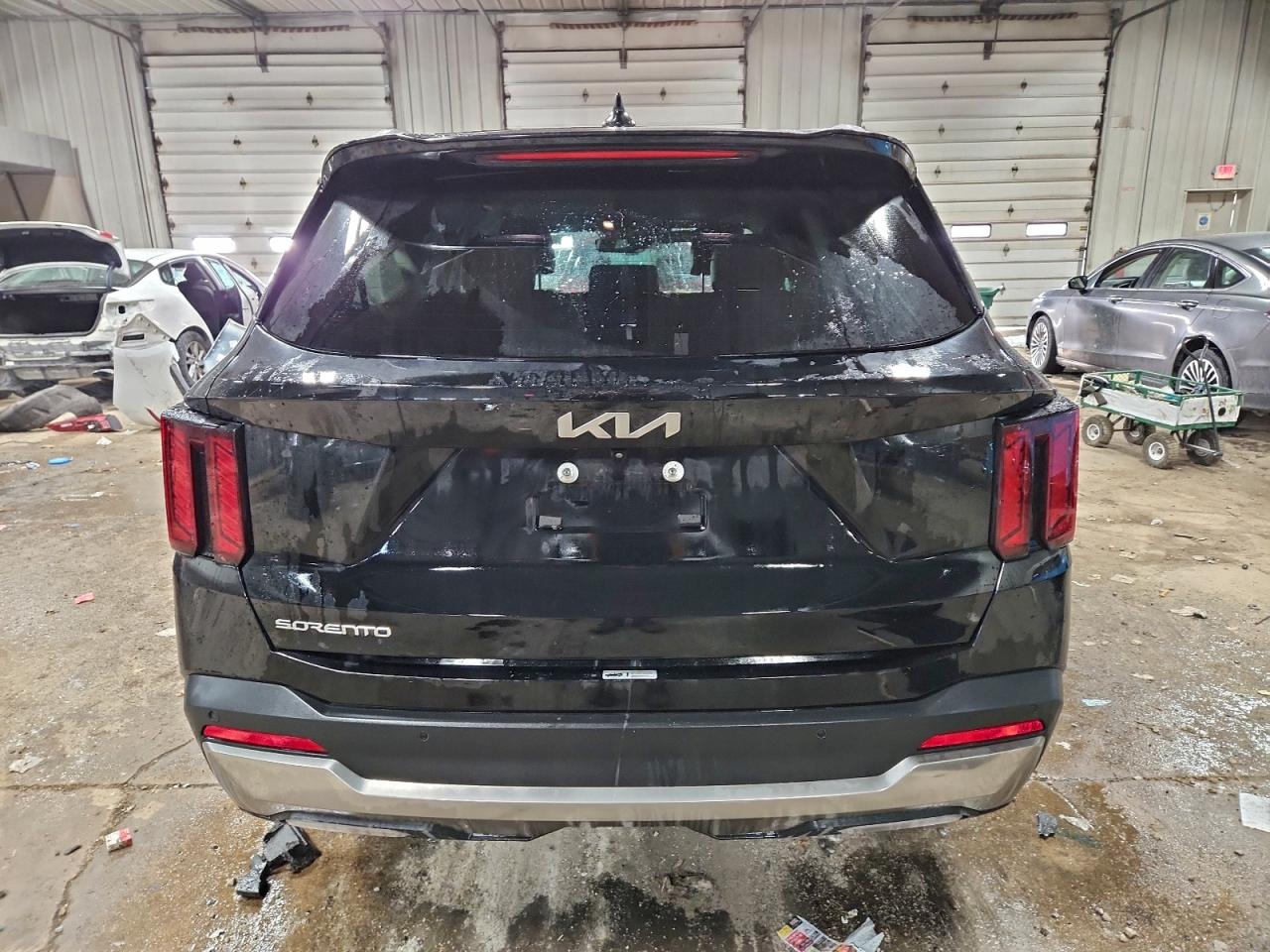 2024 KIA SORENTO S photo 6