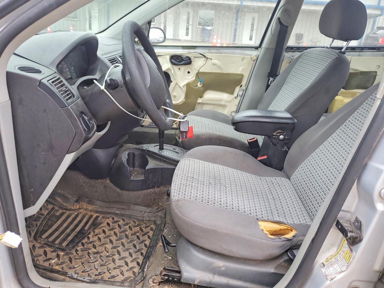 2007 FORD FOCUS ZX4 photo 7