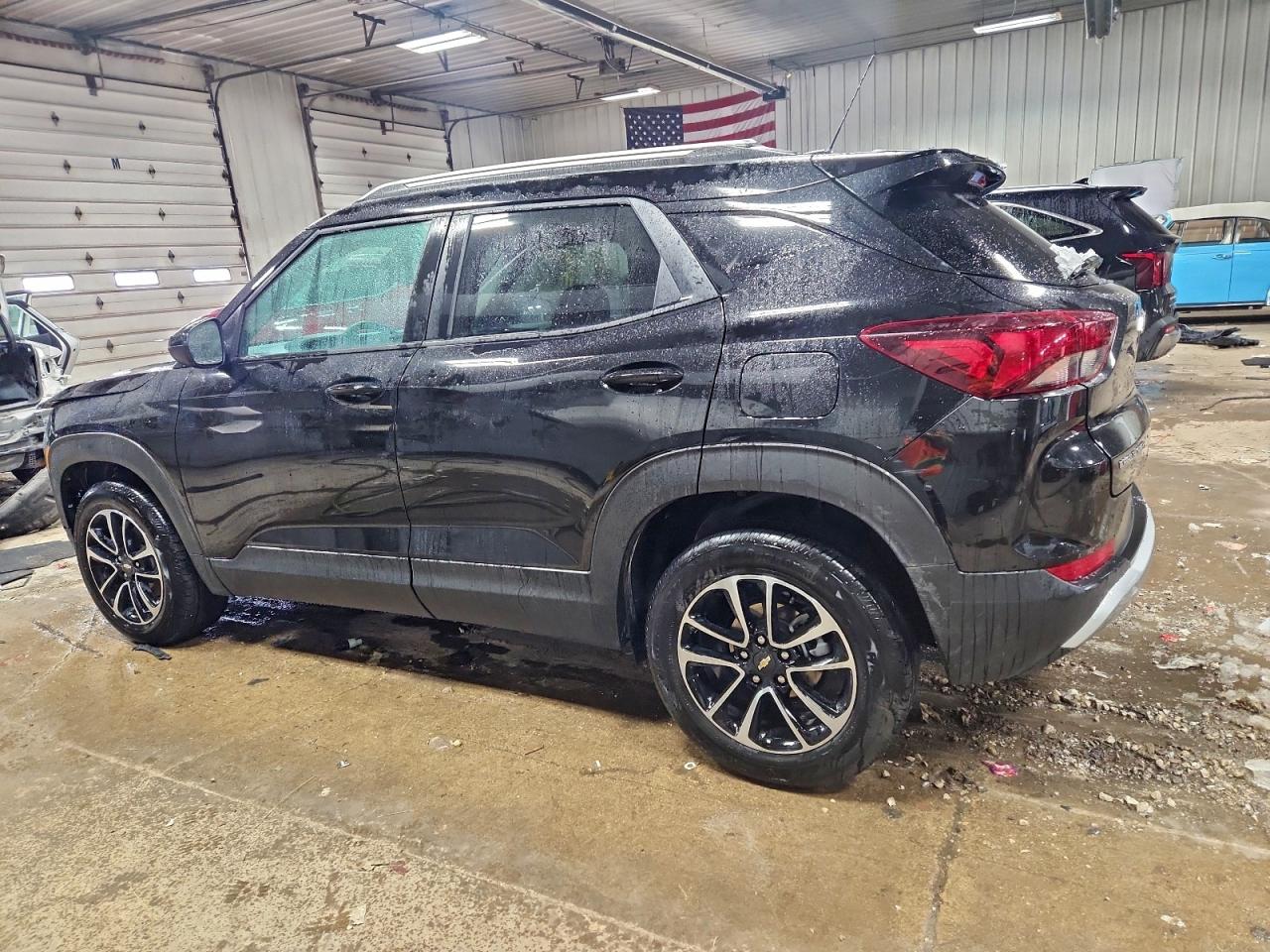 2025 CHEVROLET TRAILBLAZER LT photo 2