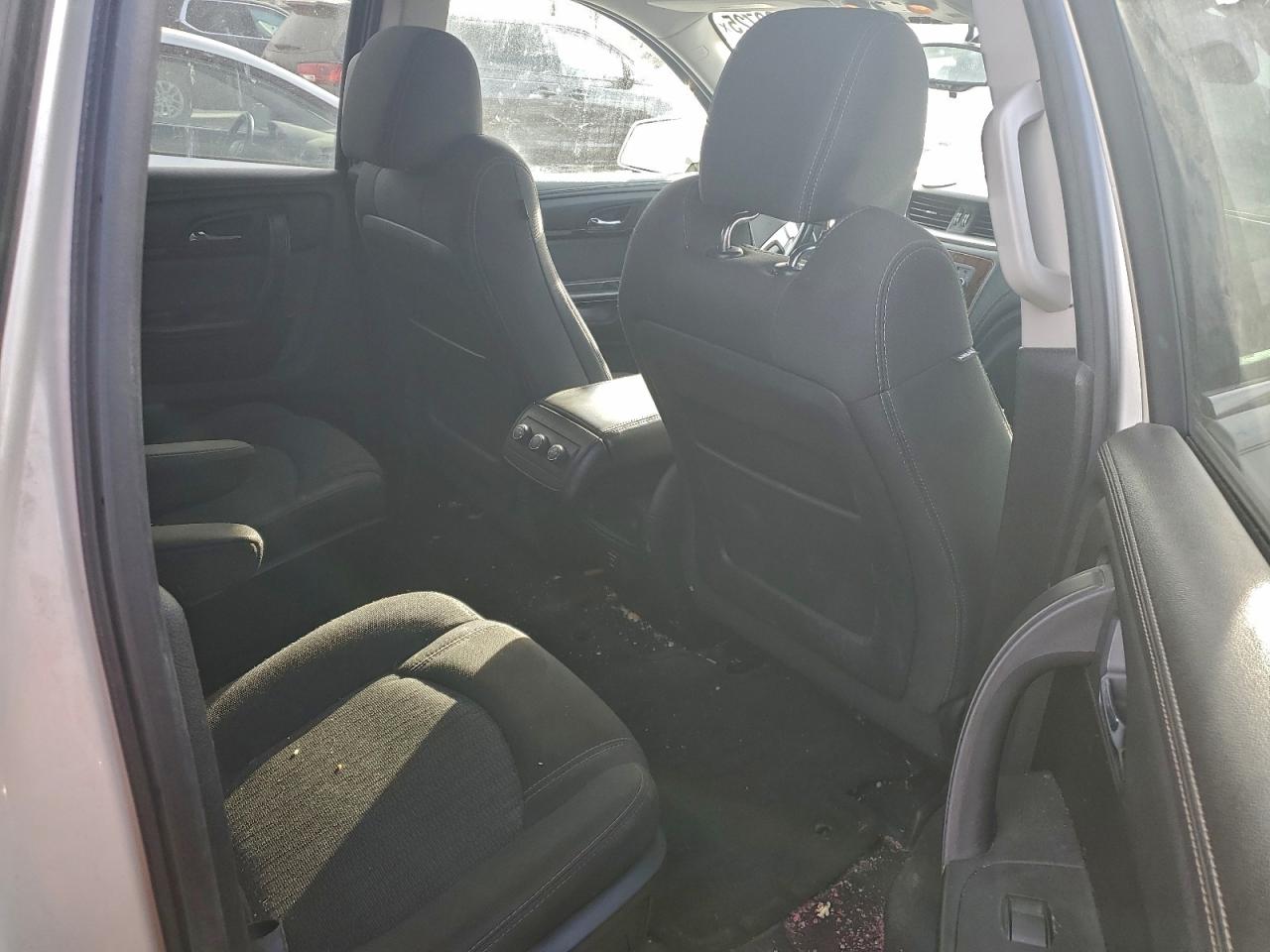 2014 CHEVROLET TRAVERSE LT photo 11
