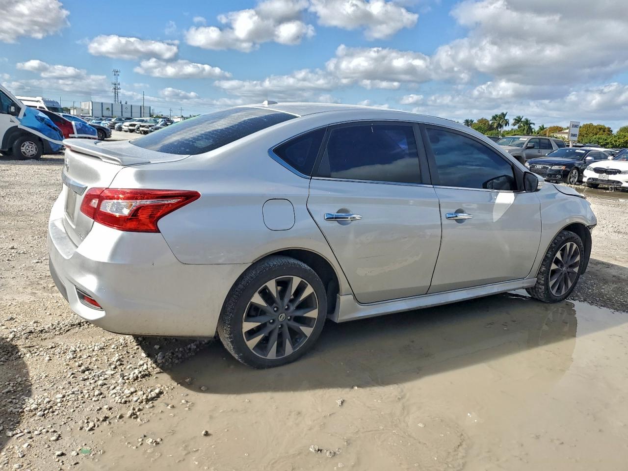 2019 NISSAN SENTRA S photo 3