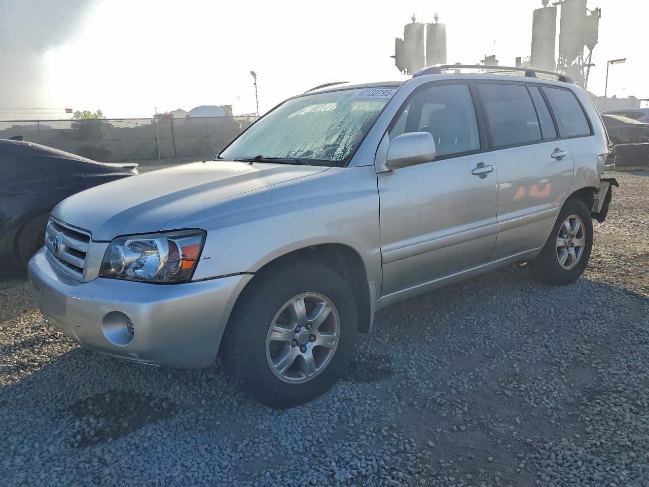 2005 TOYOTA HIGHLANDER