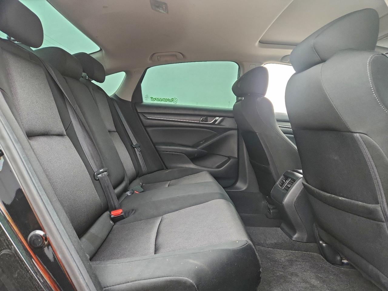 2018 HONDA ACCORD EX photo 19