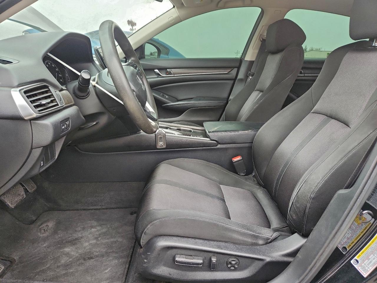 2018 HONDA ACCORD EX photo 13