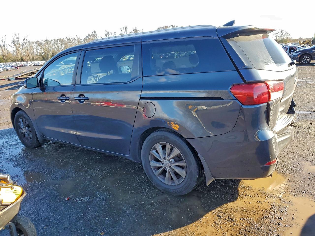 2016 KIA SEDONA LX photo 2