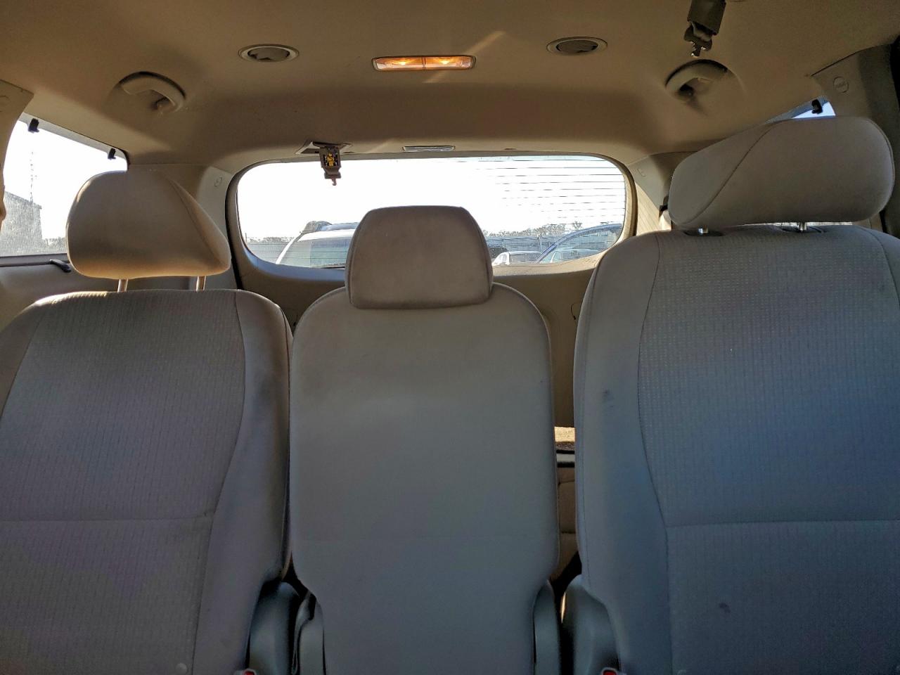 2016 KIA SEDONA LX photo 10