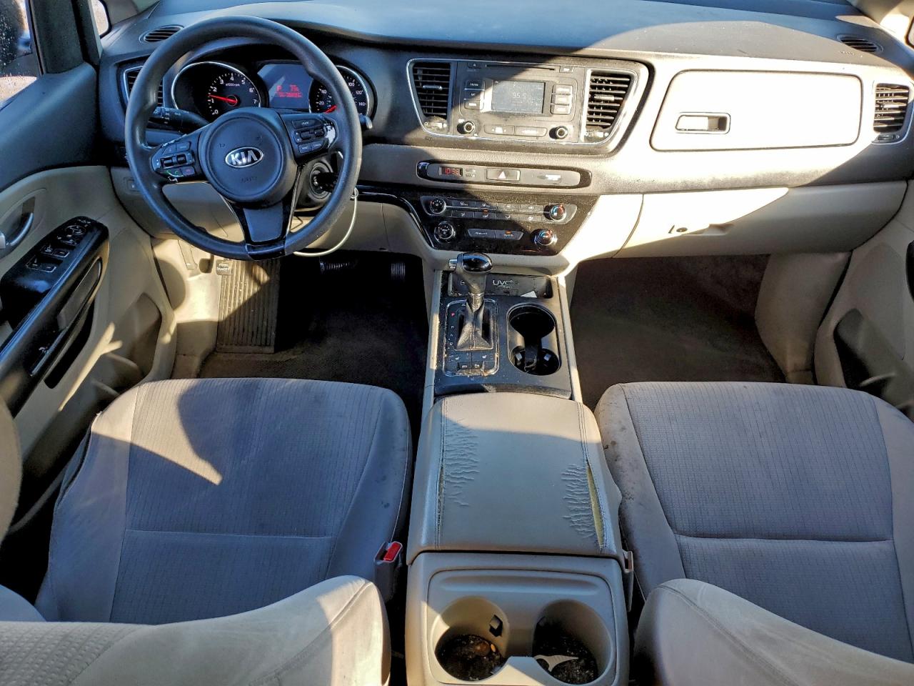 2016 KIA SEDONA LX photo 8