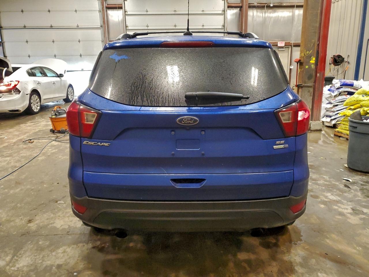 2019 FORD ESCAPE SE photo 6
