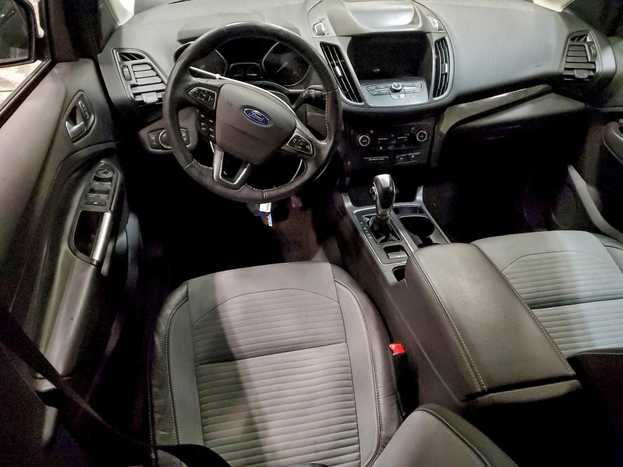 2019 FORD ESCAPE SE photo 8