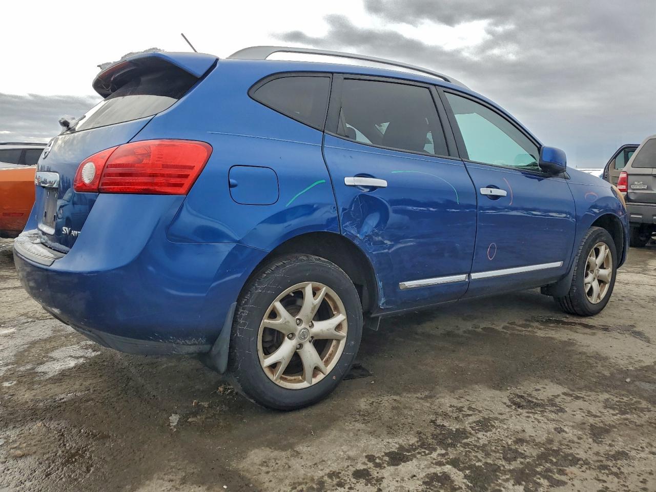 2011 NISSAN ROGUE S photo 3
