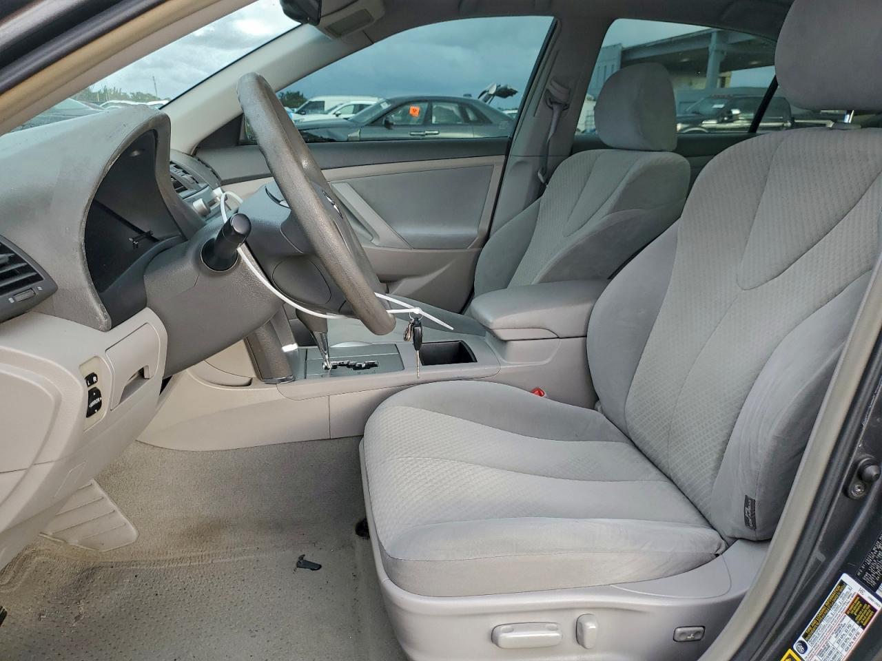 2009 TOYOTA CAMRY BASE photo 19