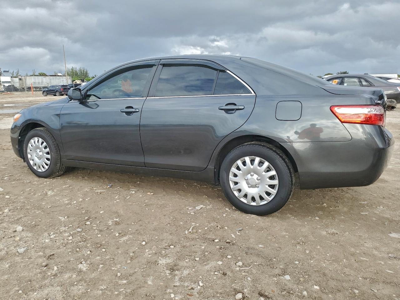 2009 TOYOTA CAMRY BASE photo 4