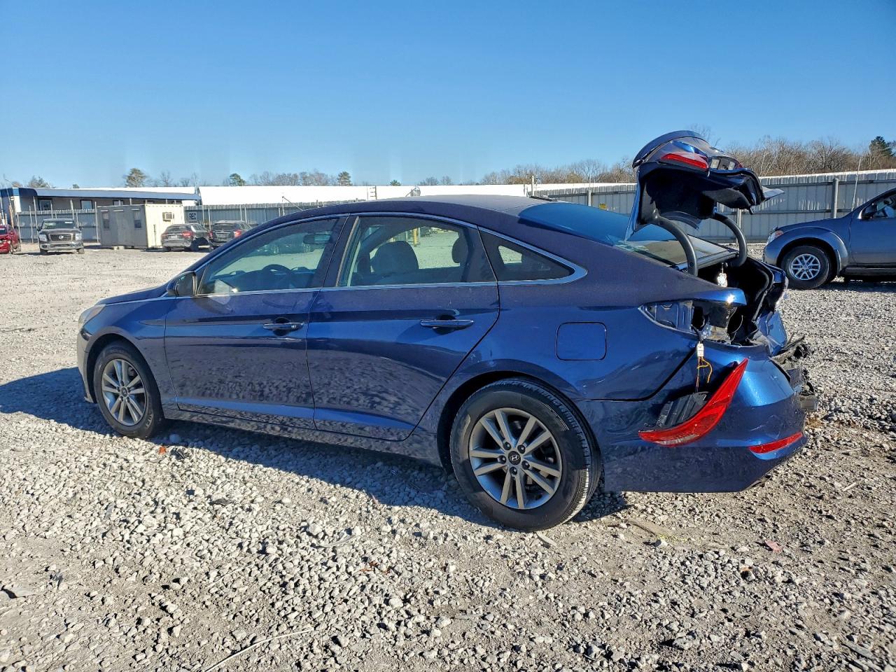2017 HYUNDAI SONATA SE photo 4