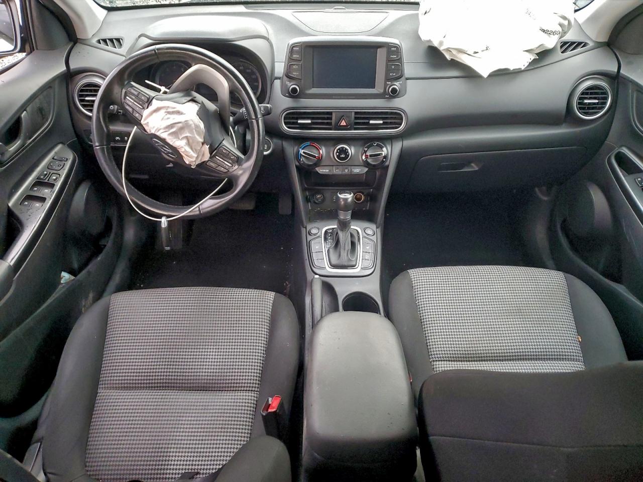 2020 HYUNDAI KONA SEL photo 8