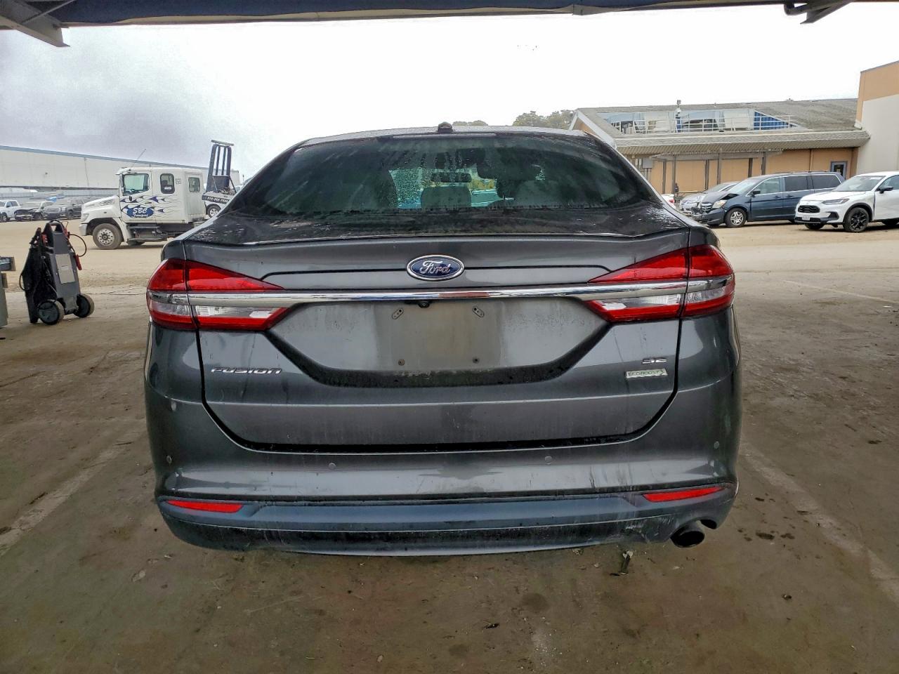 2017 FORD FUSION SE photo 6