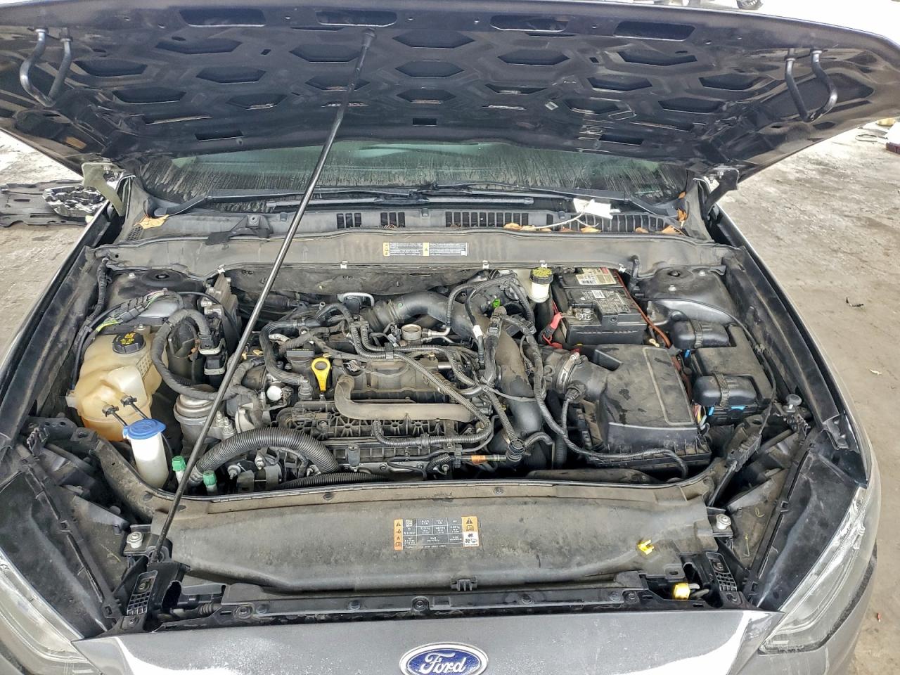 2017 FORD FUSION SE photo 11