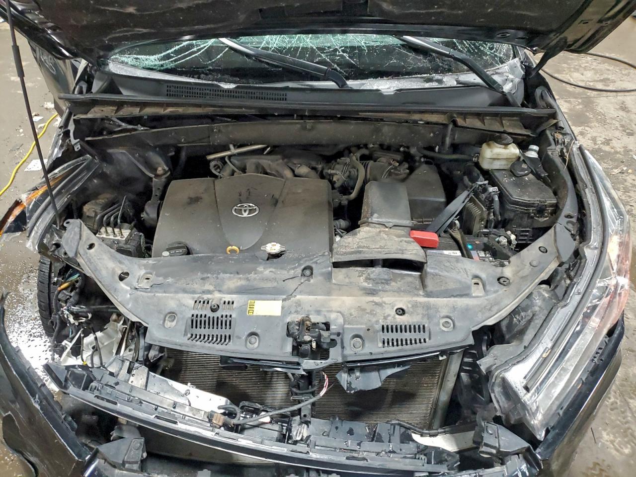 2019 TOYOTA HIGHLANDER LIMITED photo 23