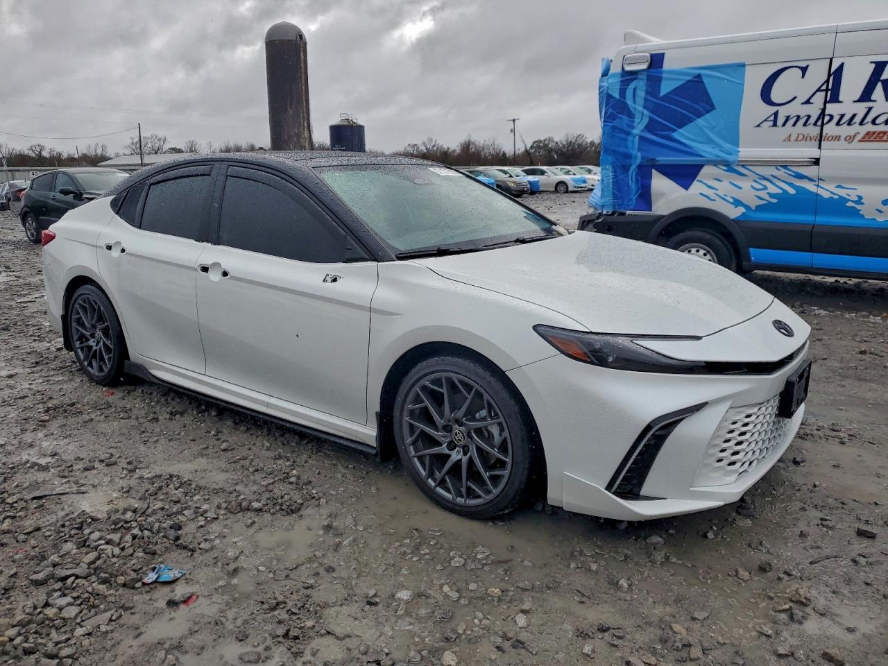 2025 TOYOTA CAMRY XSE photo 4