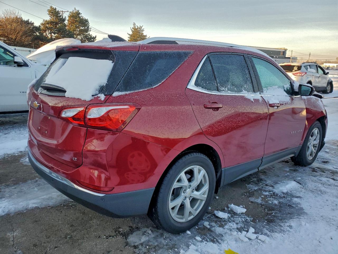 2021 CHEVROLET EQUINOX LT photo 3