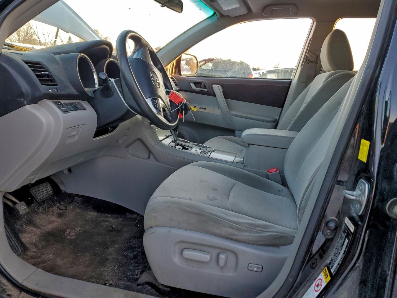 2011 TOYOTA HIGHLANDER BASE photo 7