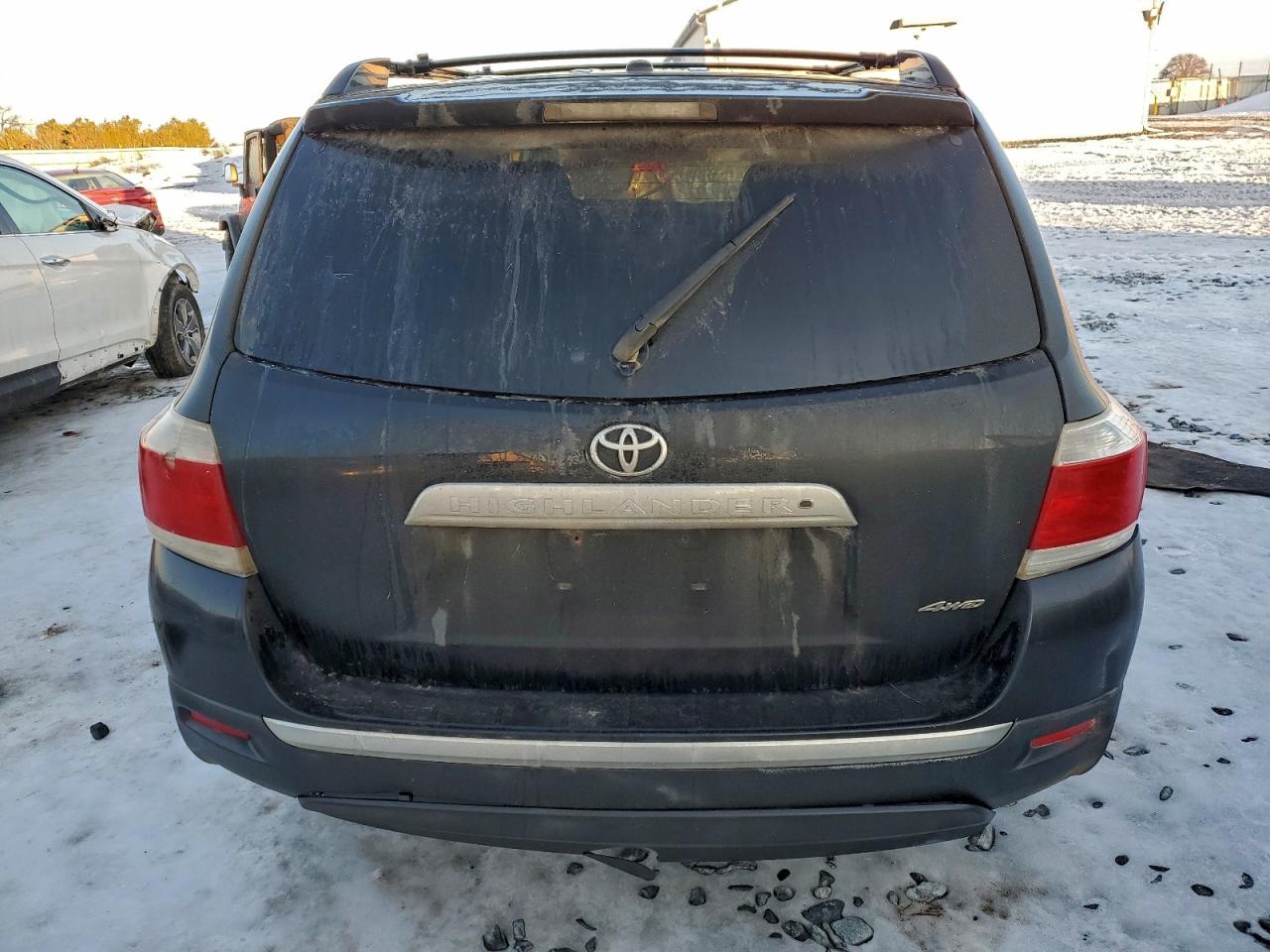 2011 TOYOTA HIGHLANDER BASE photo 6