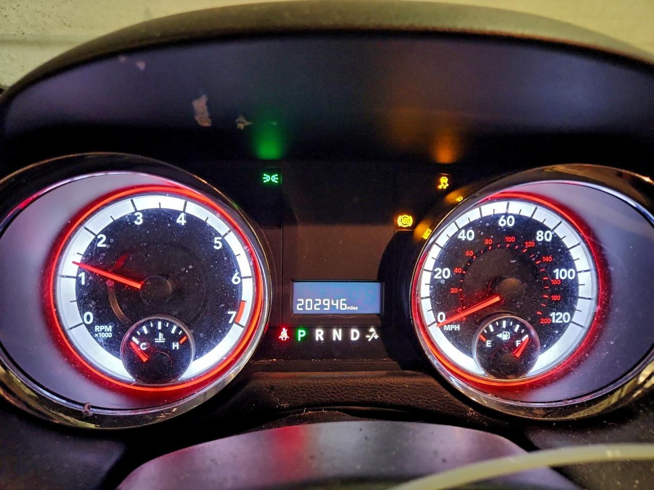 2013 DODGE GRAND CARAVAN SXT photo 25