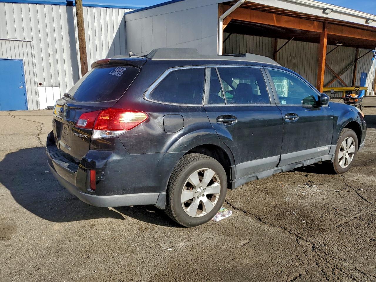 2011 SUBARU OUTBACK 2.5I PREMIUM photo 3