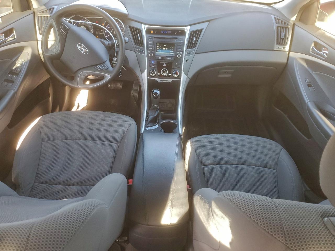 2014 HYUNDAI SONATA GLS photo 8