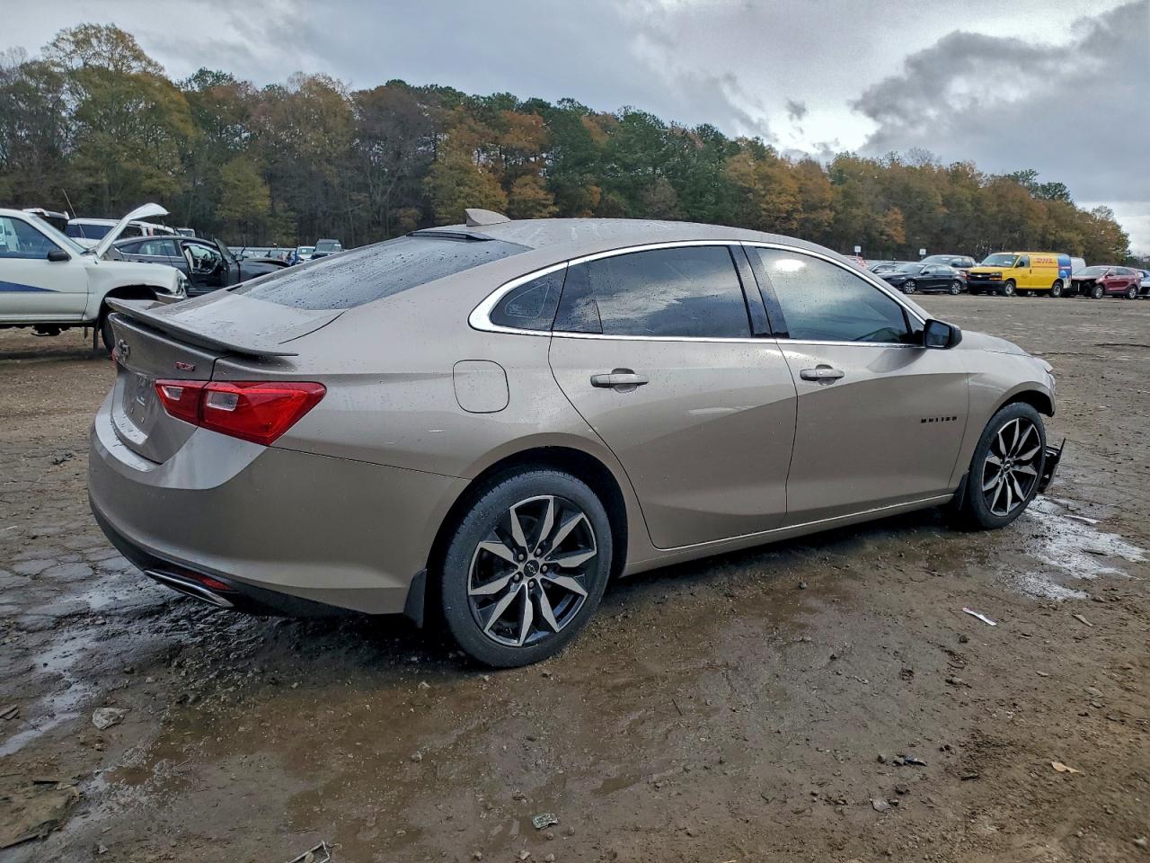 2022 CHEVROLET MALIBU RS photo 3