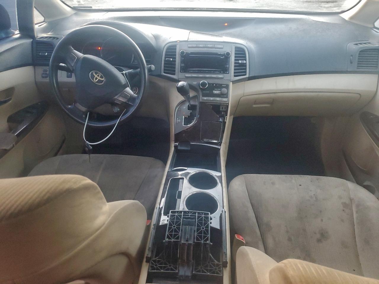 2010 TOYOTA VENZA photo 8