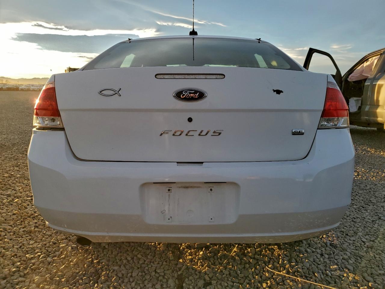 2008 FORD FOCUS SE photo 11