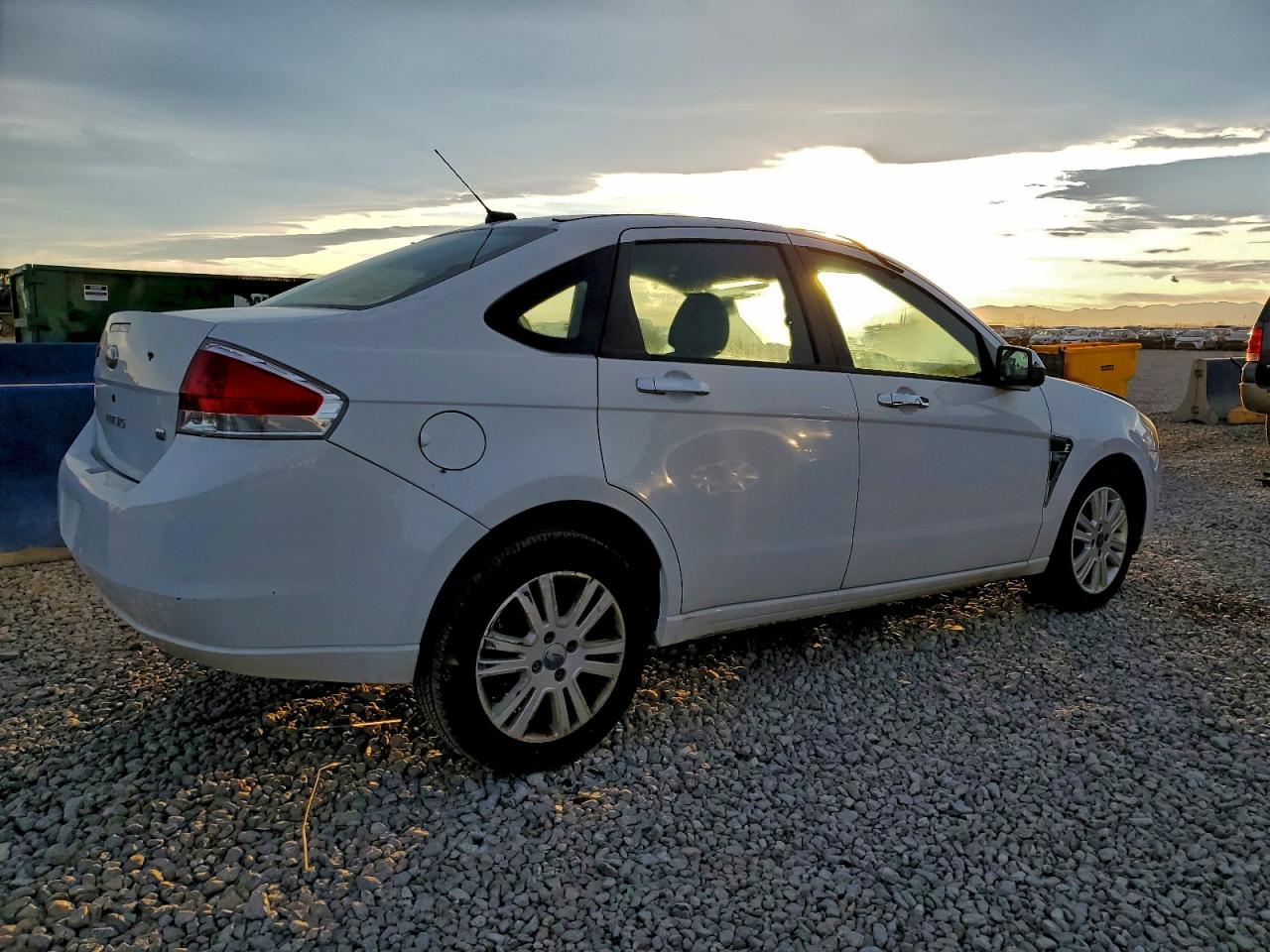 2008 FORD FOCUS SE photo 5