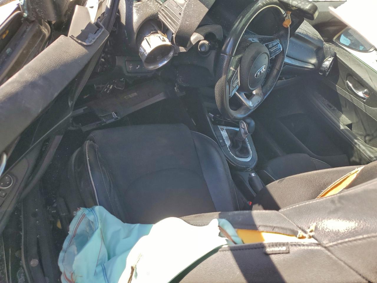 2021 KIA FORTE GT LINE photo 8