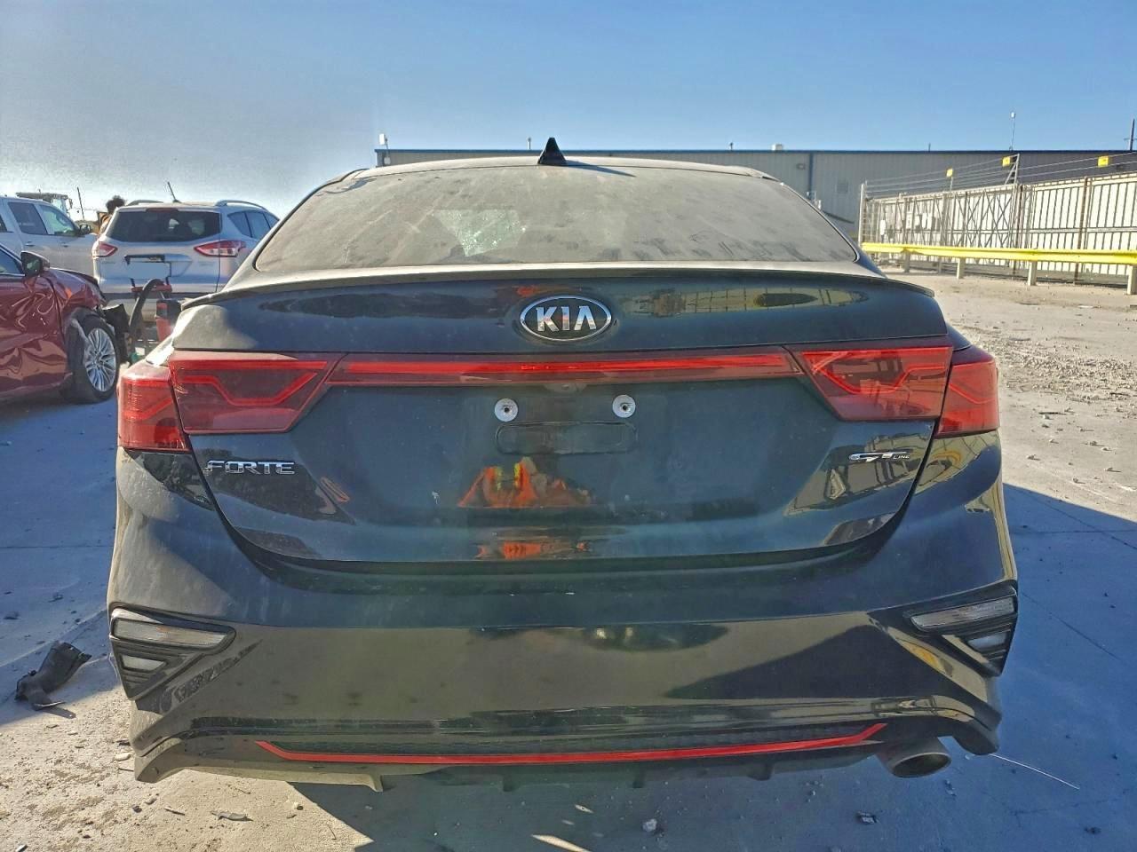 2021 KIA FORTE GT LINE photo 6