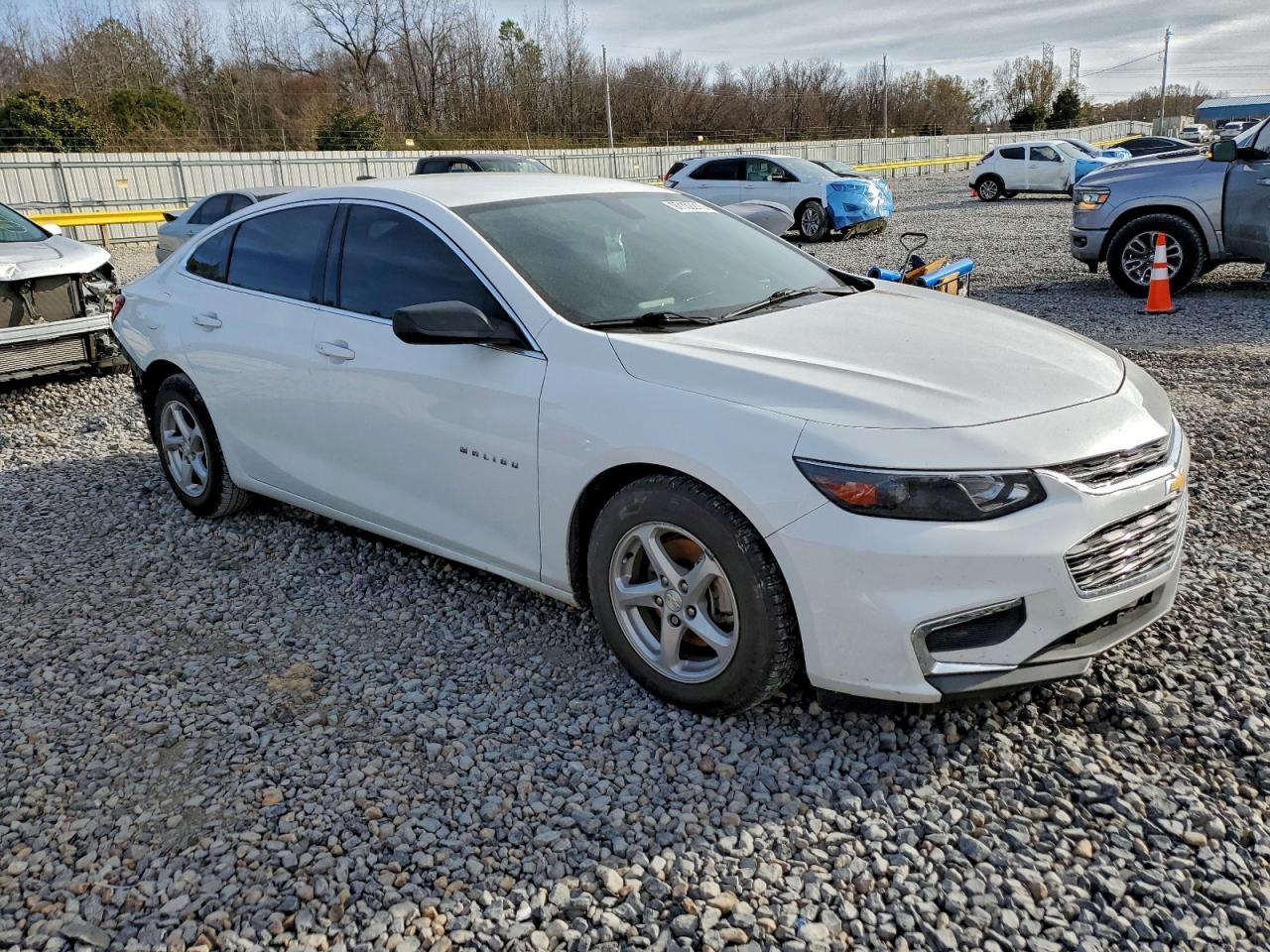 2017 CHEVROLET MALIBU LS photo 4