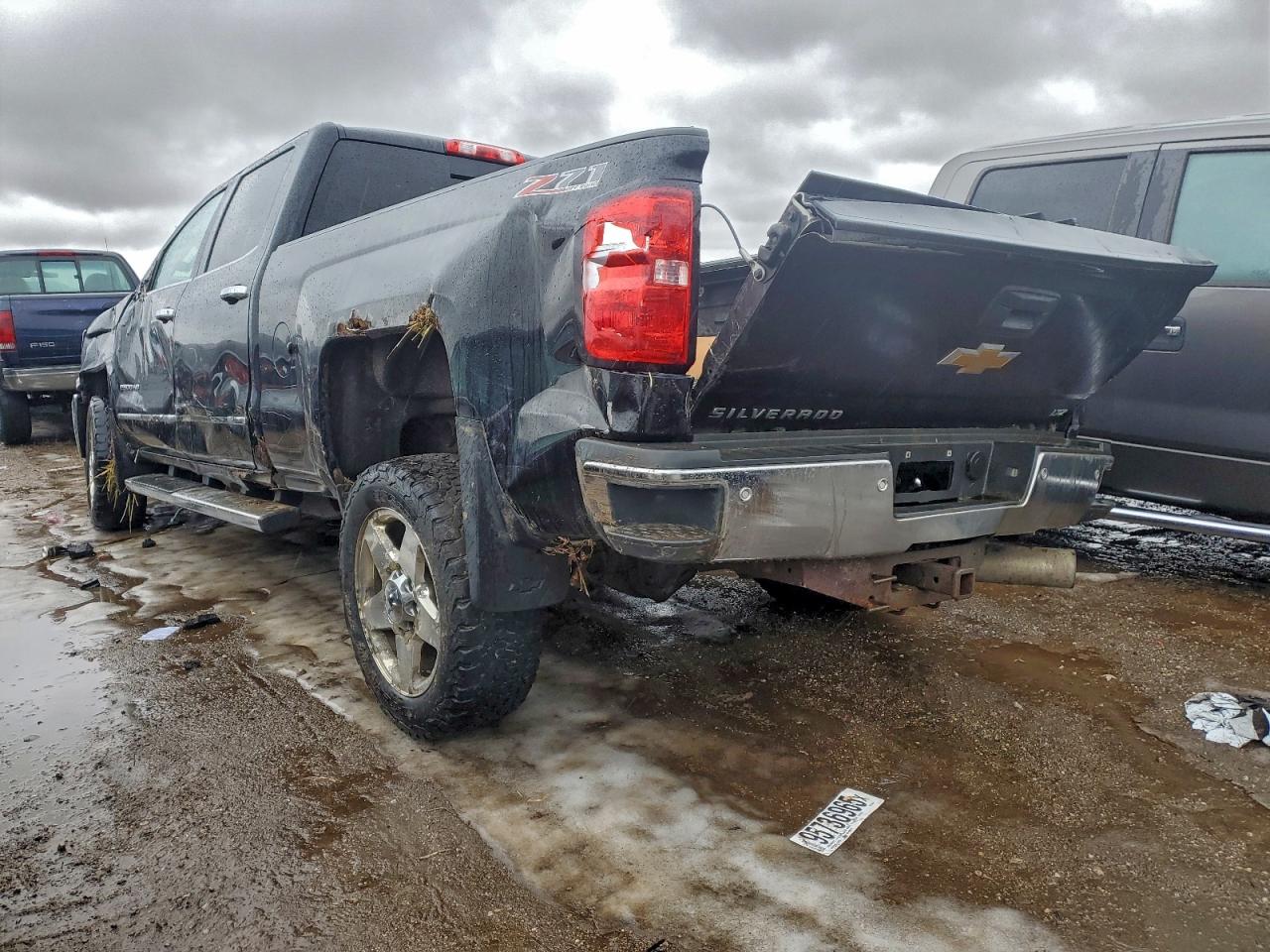 2015 CHEVROLET SILVERADO K2500 HEAVY DUTY LTZ photo 2