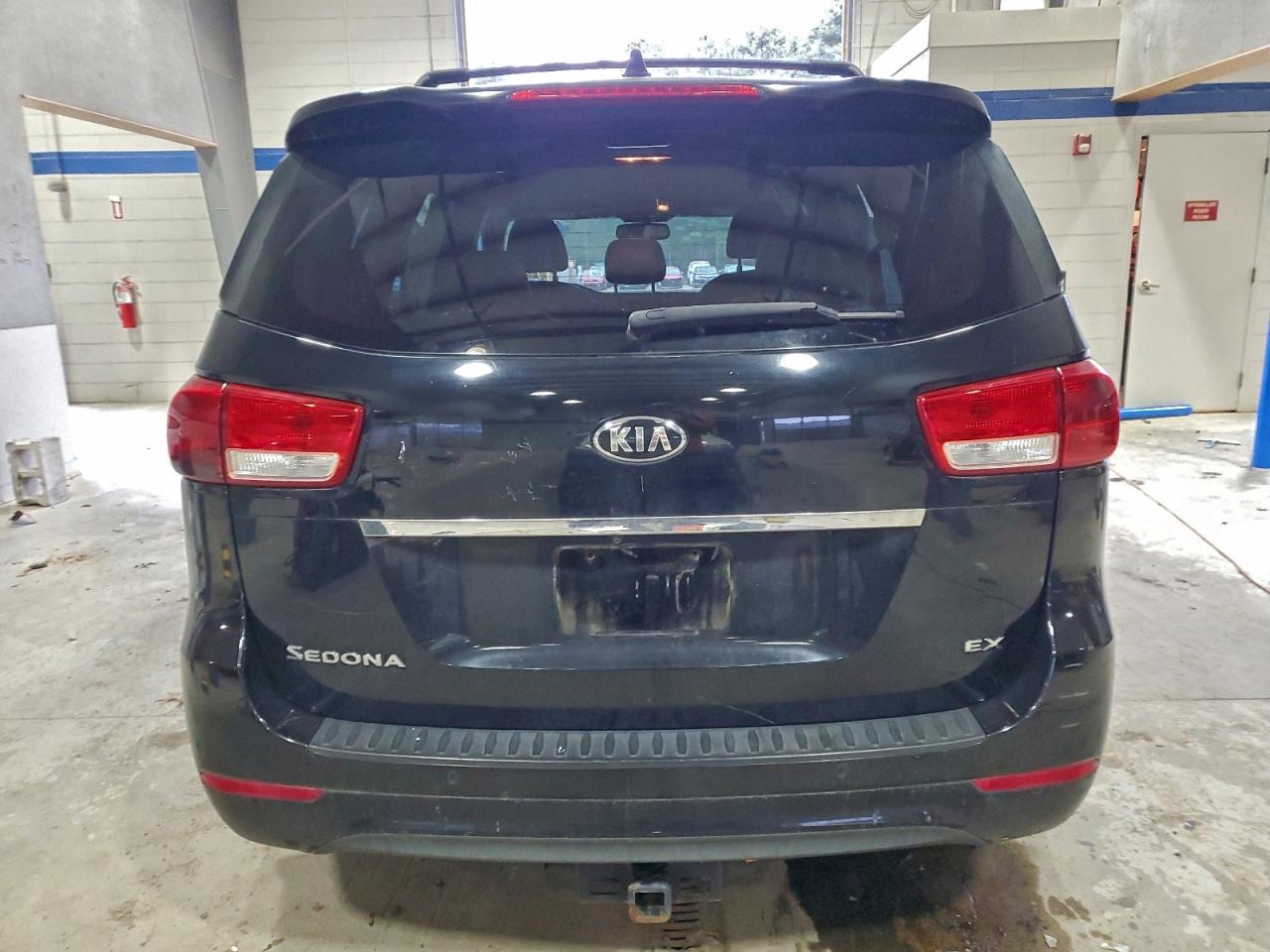 2016 KIA SEDONA EX photo 11