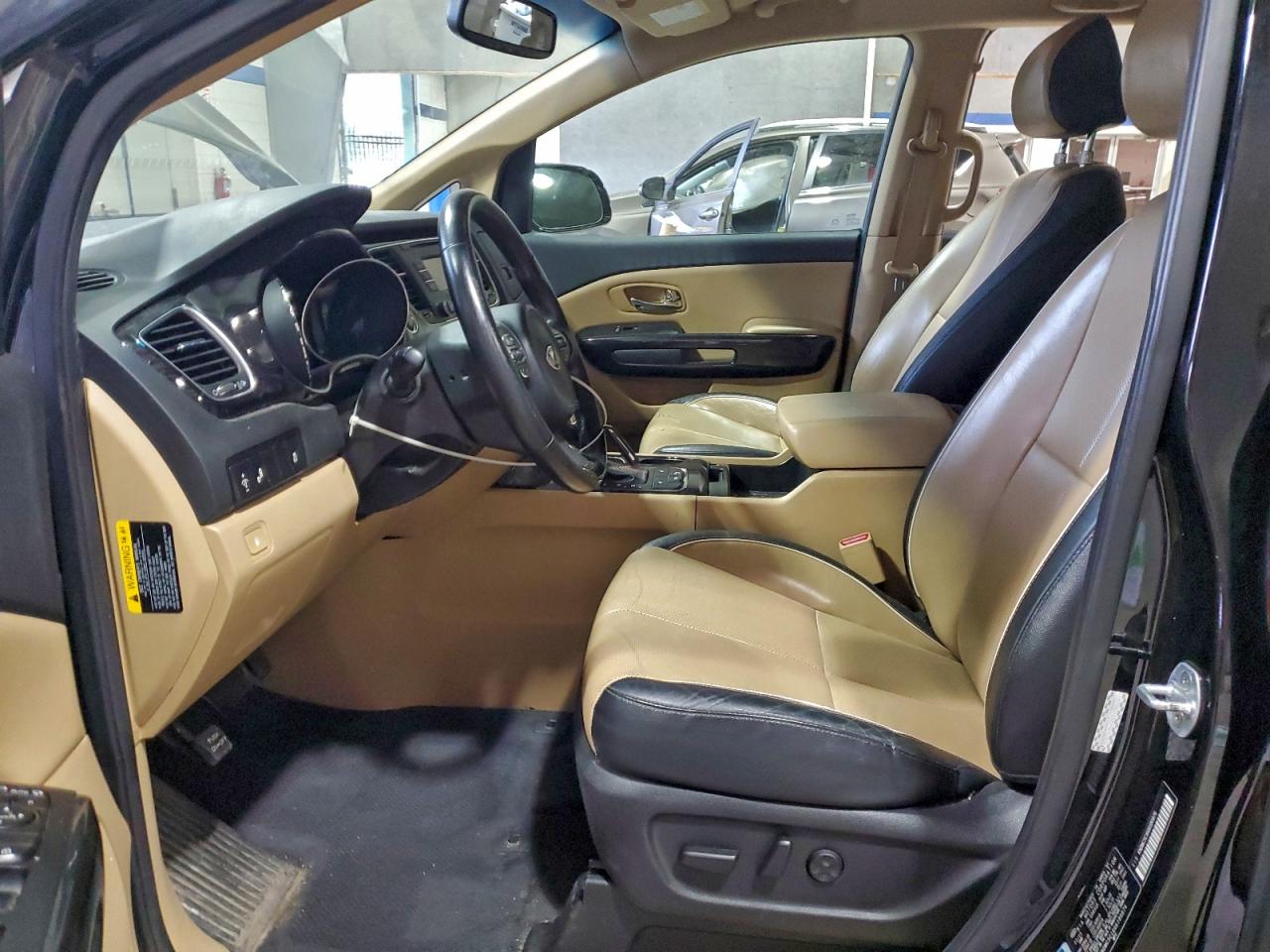 2016 KIA SEDONA EX photo 13