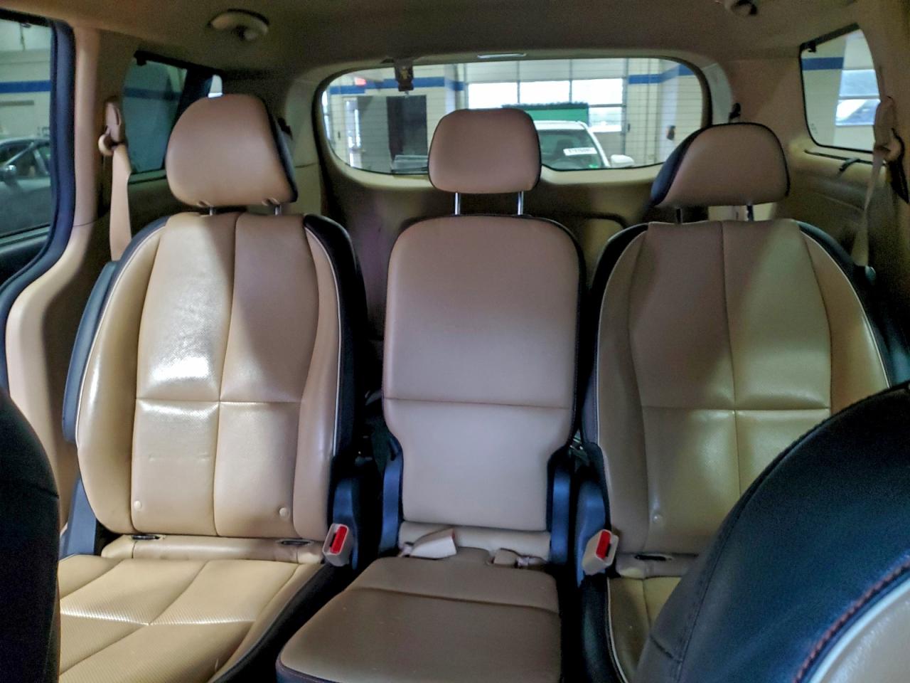 2016 KIA SEDONA EX photo 19