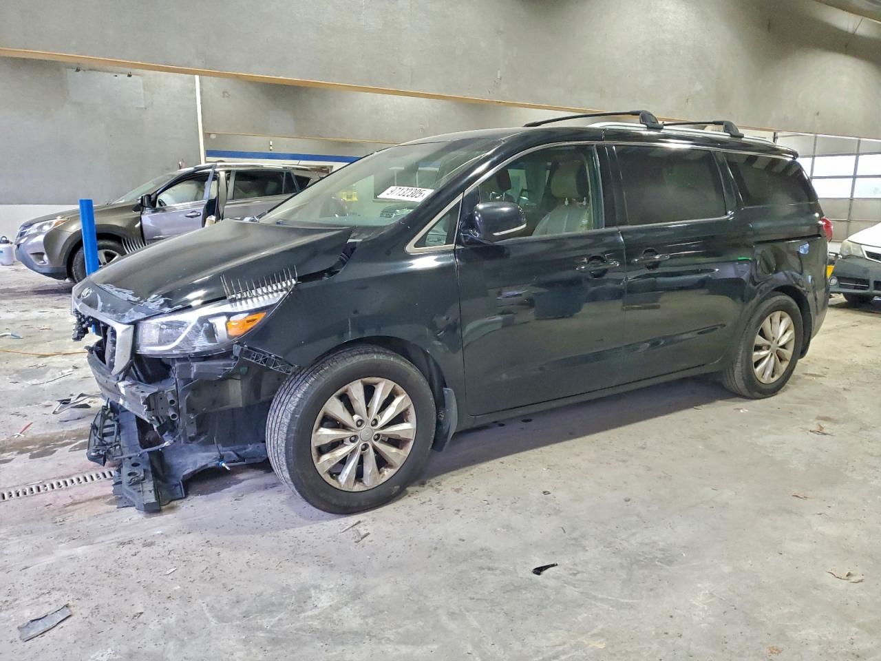 2016 KIA SEDONA