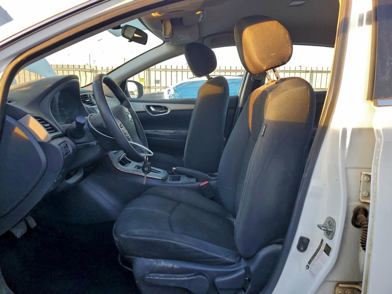 2015 NISSAN SENTRA S photo 7