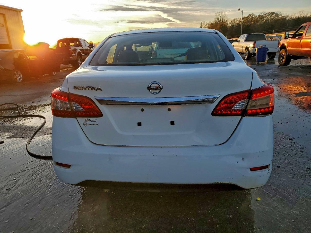 2015 NISSAN SENTRA S photo 6
