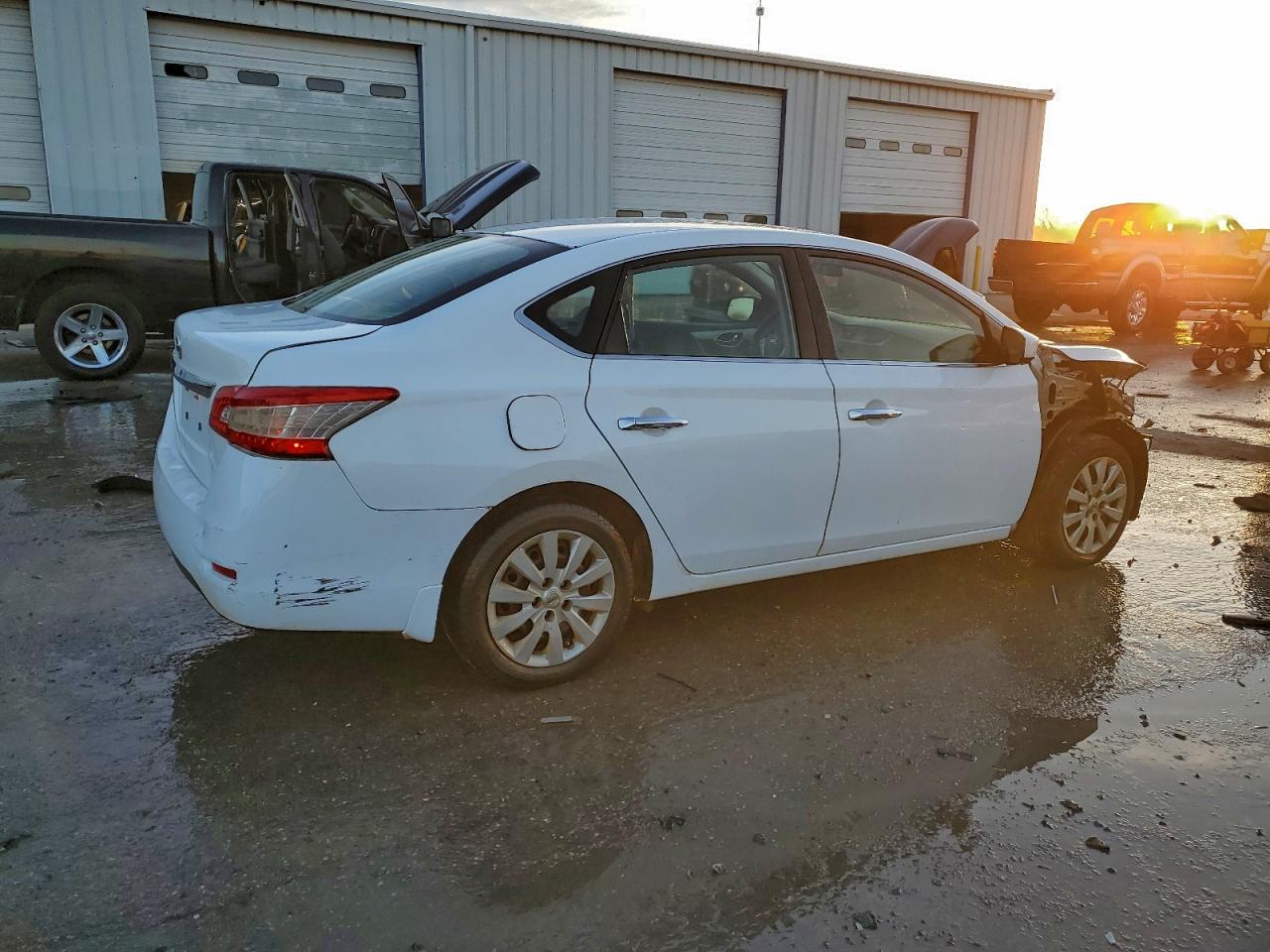 2015 NISSAN SENTRA S photo 3