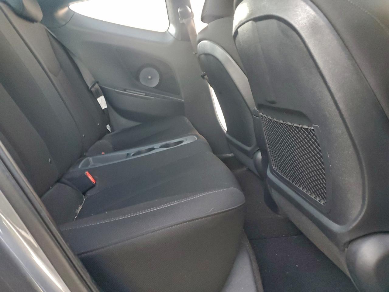 2017 HYUNDAI VELOSTER photo 10