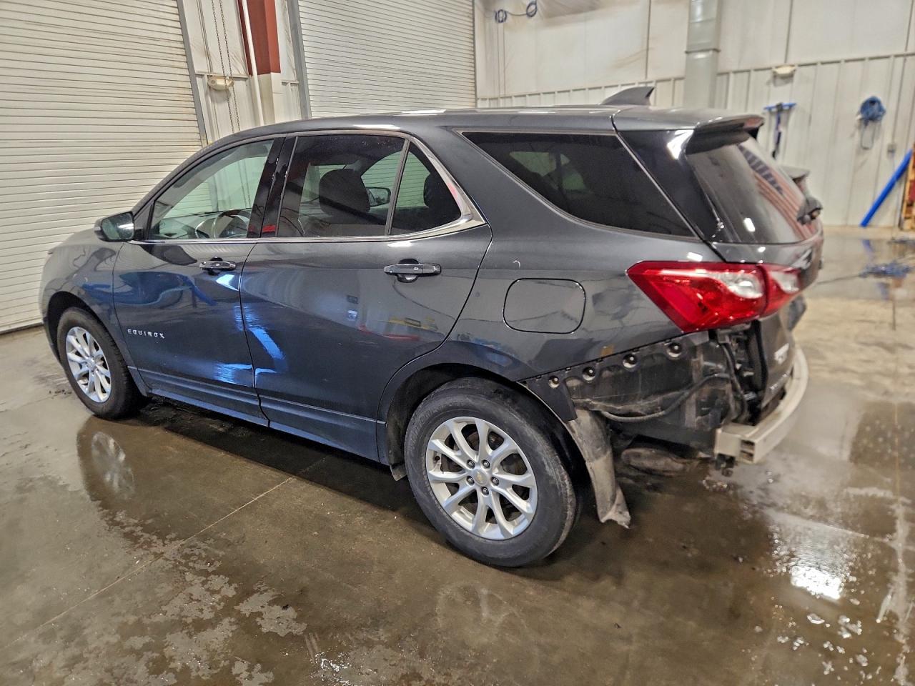 2018 CHEVROLET EQUINOX LT photo 2