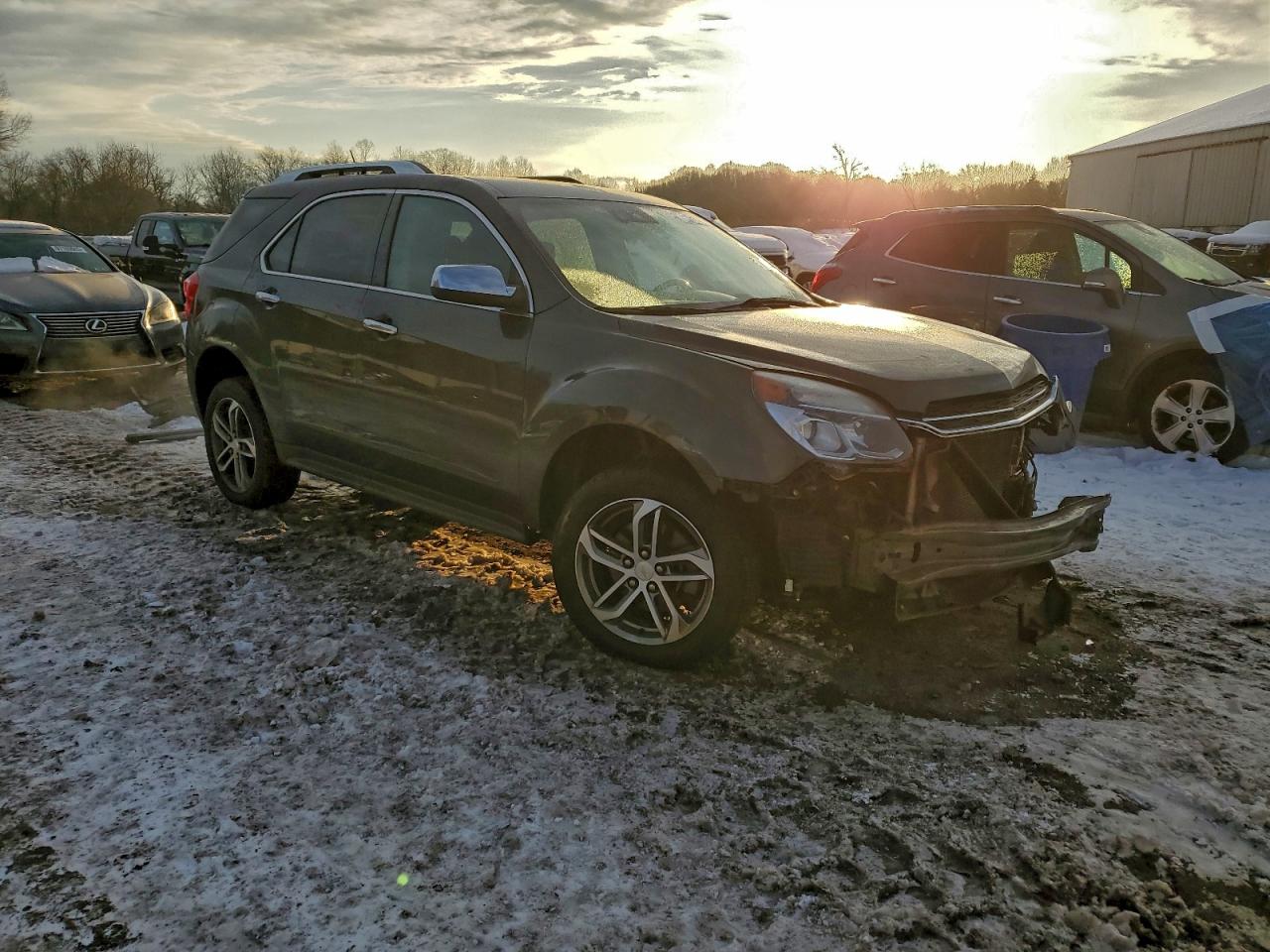 2017 CHEVROLET EQUINOX PREMIER photo 4