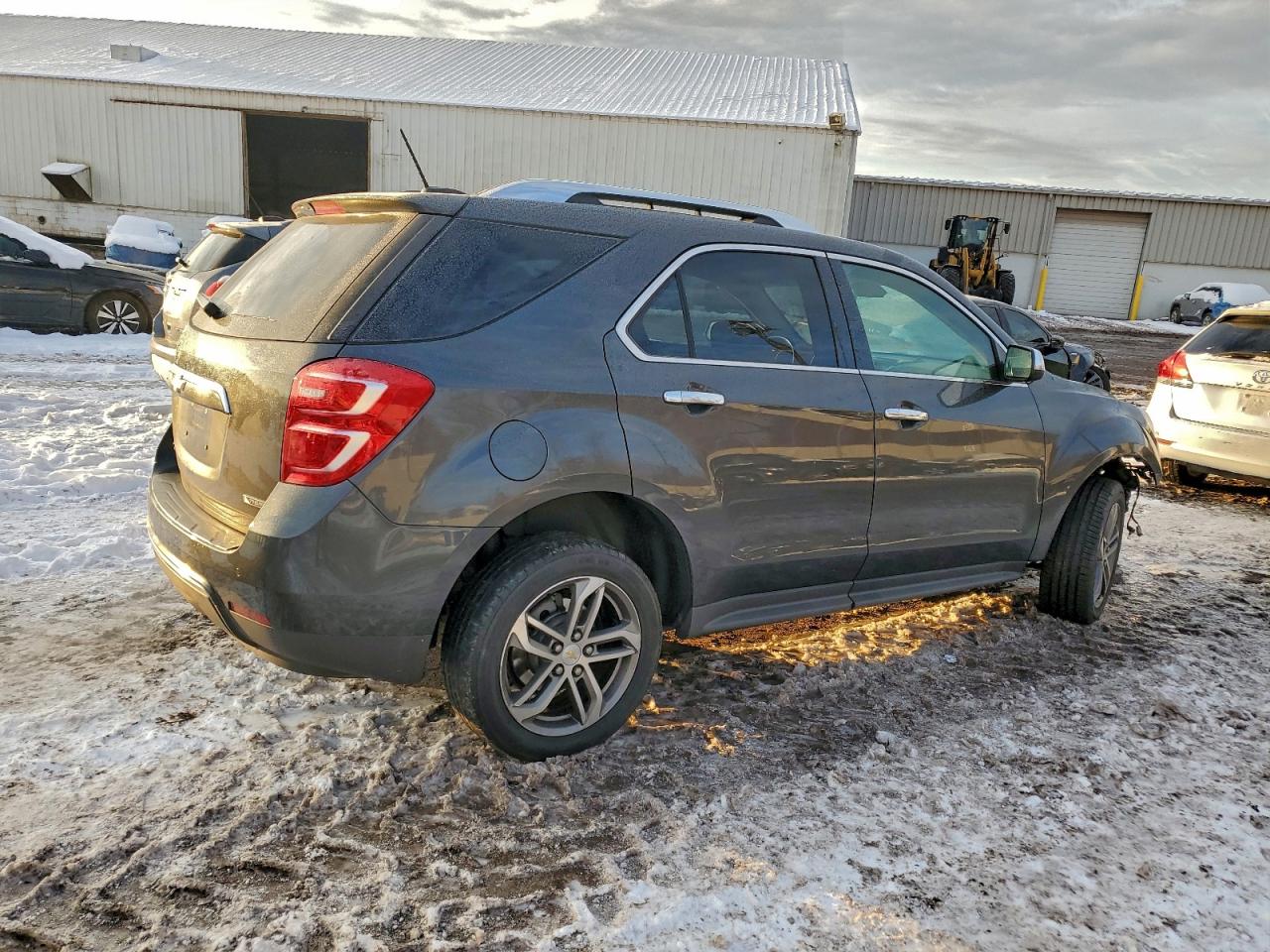 2017 CHEVROLET EQUINOX PREMIER photo 3