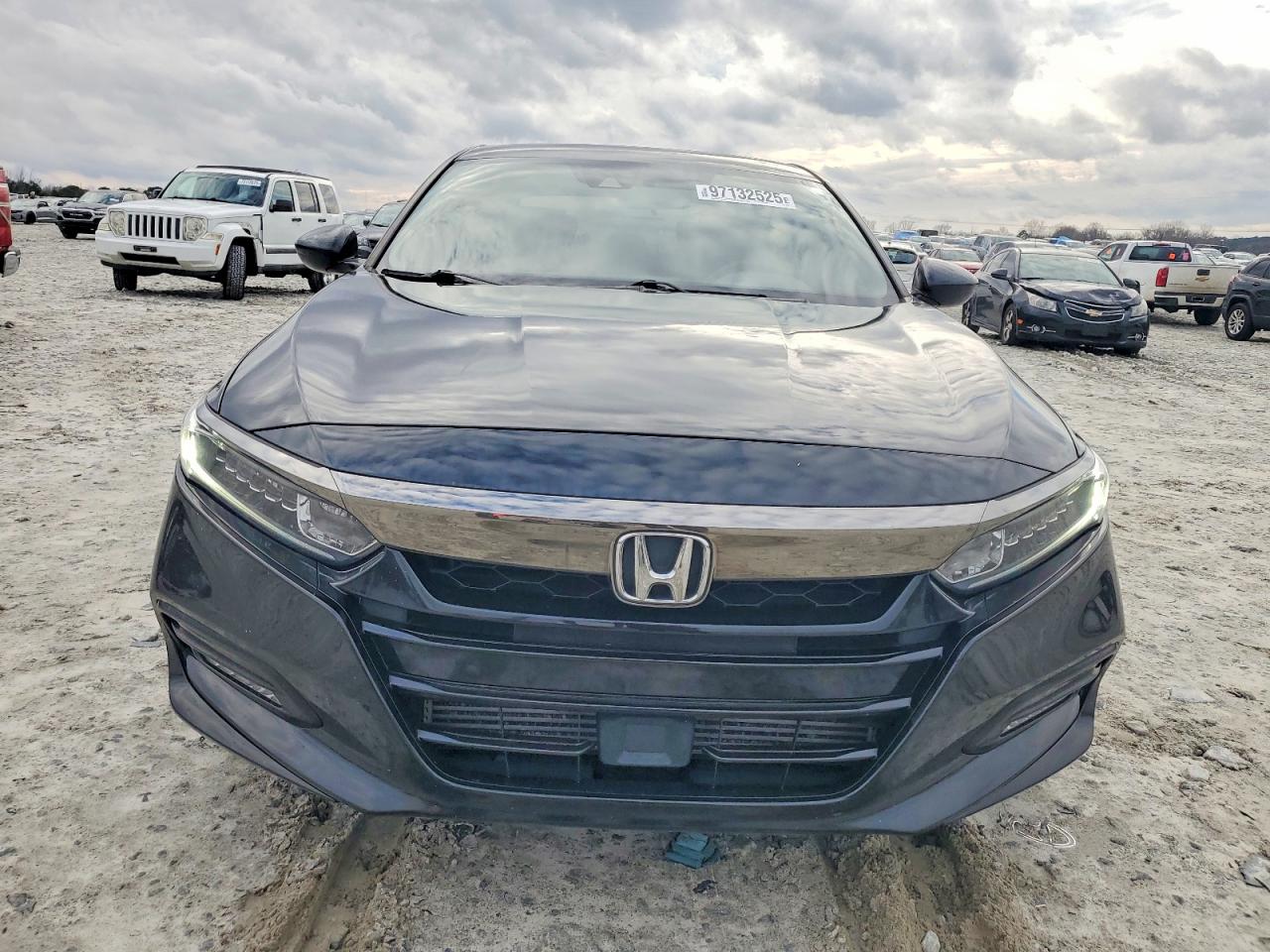 2018 HONDA ACCORD photo 5