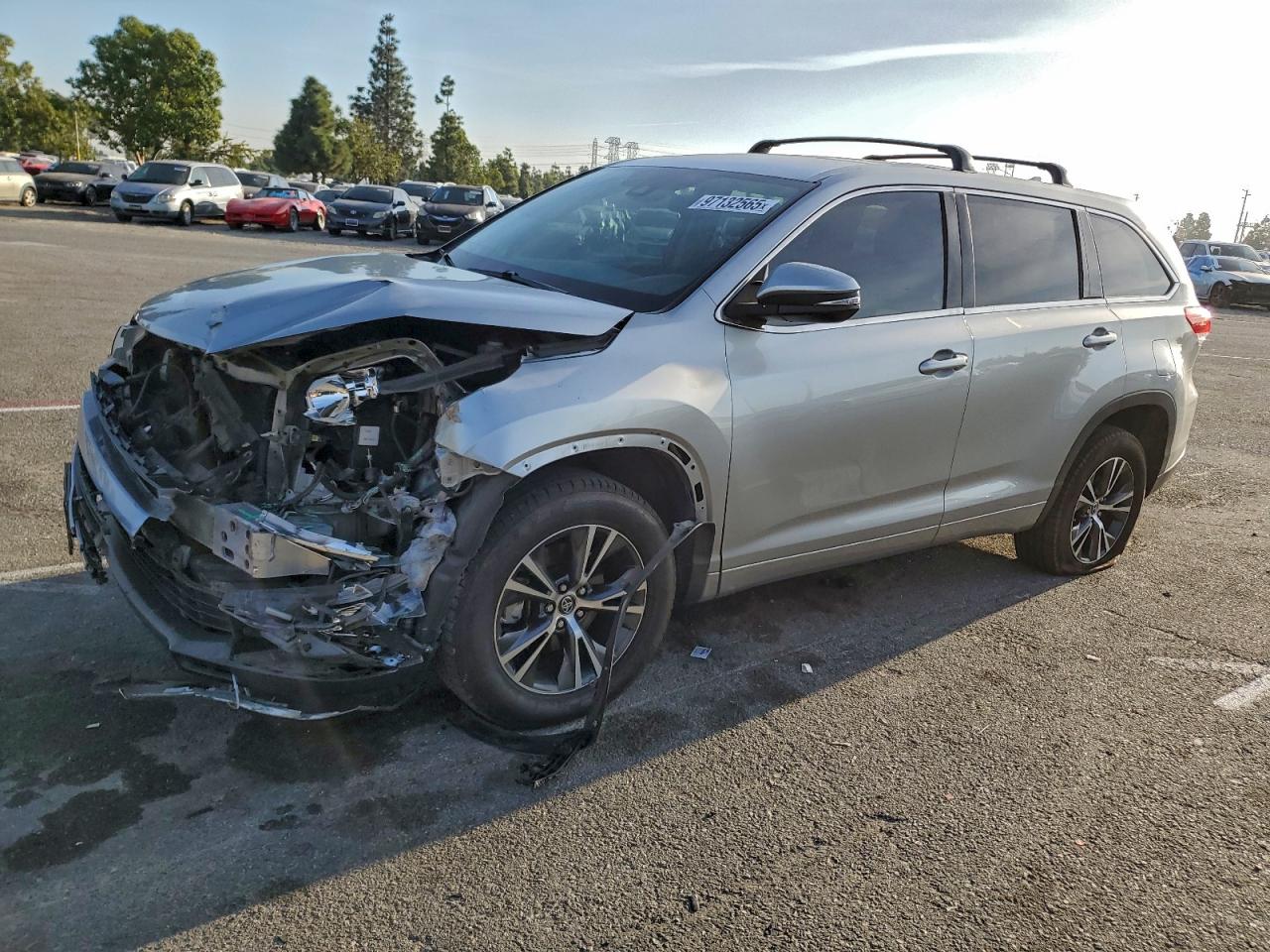 2017 TOYOTA HIGHLANDER