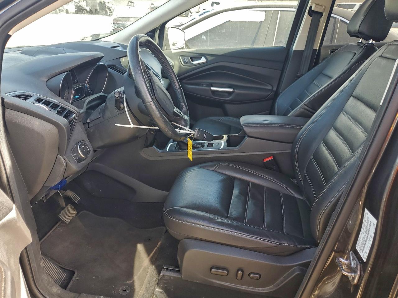 2017 FORD ESCAPE TITANIUM photo 19